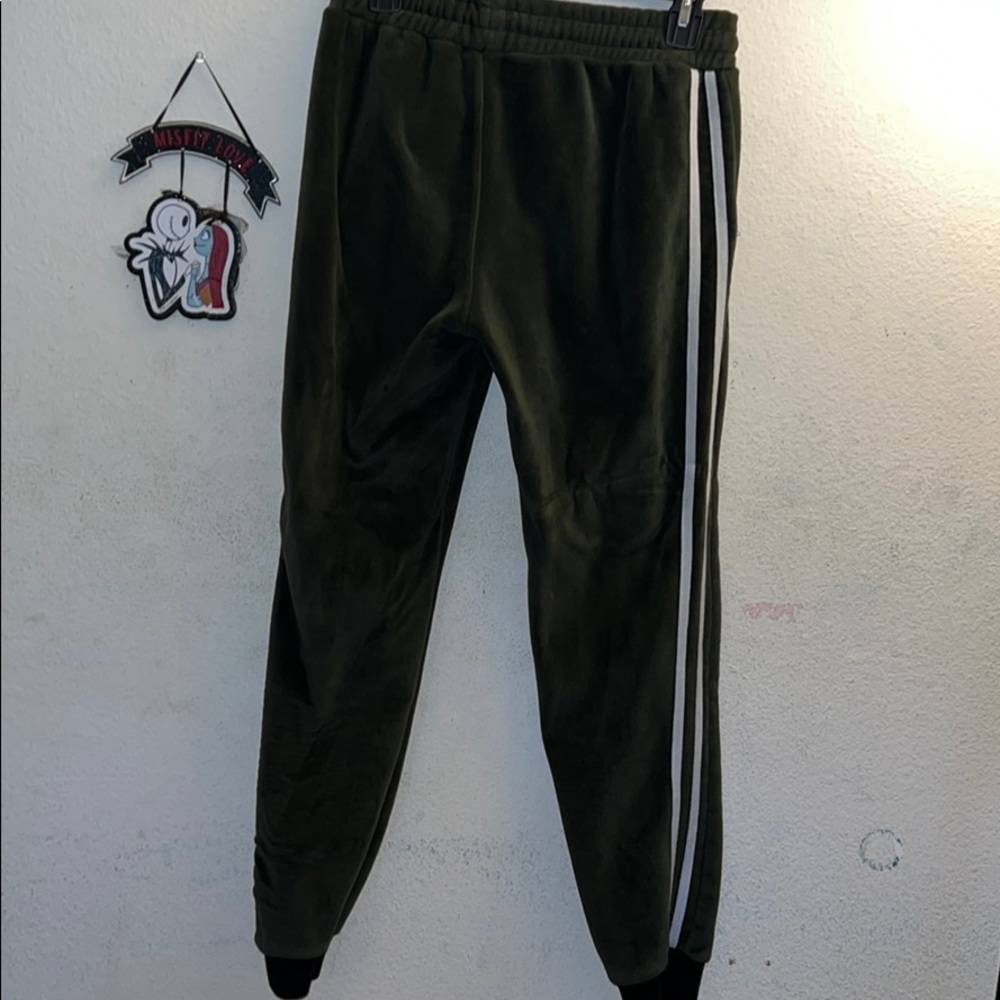 Sweats - Picture 2 of 2